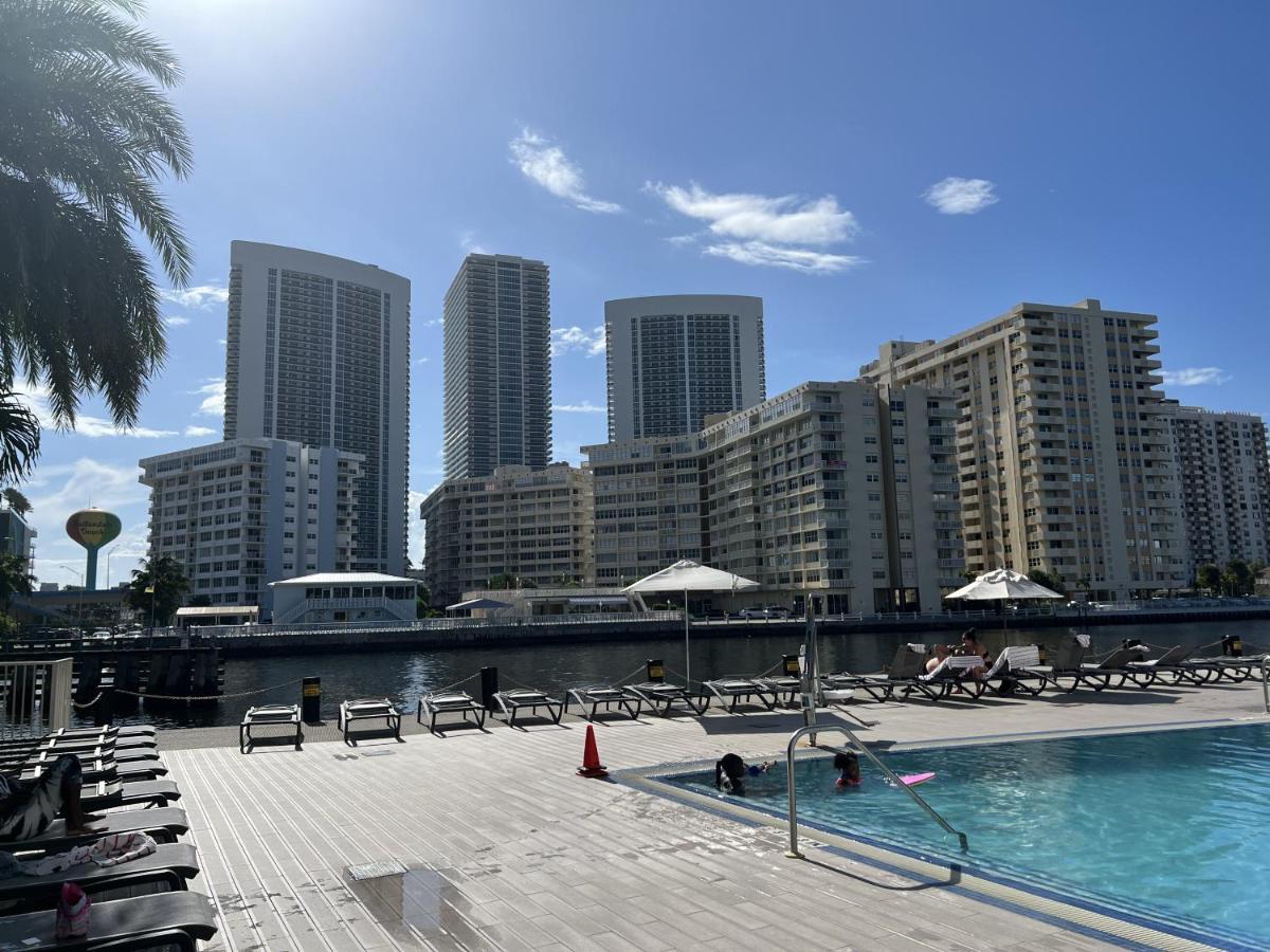 23Rd Floor Luxury & Spacious Beachwalk Resort Apartment With Amazing View Hallandale Beach Eksteriør bilde