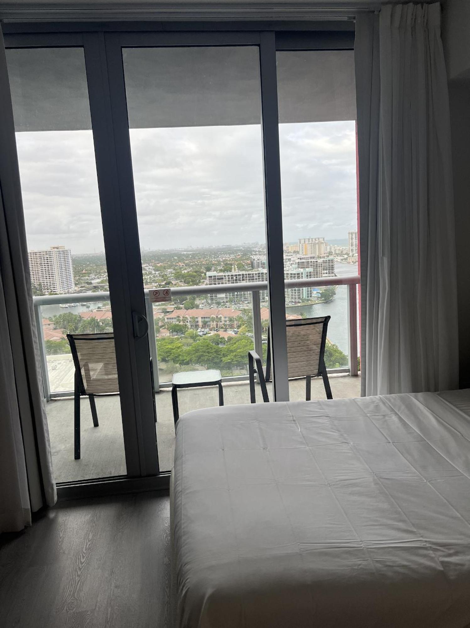 23Rd Floor Luxury & Spacious Beachwalk Resort Apartment With Amazing View Hallandale Beach Eksteriør bilde